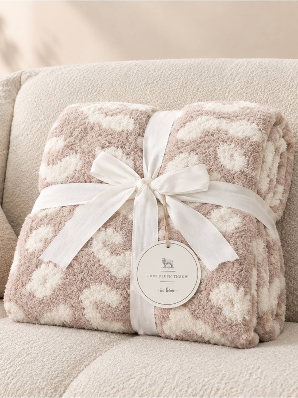 NWT In Loom Luxe Plush Leopard Print Throw Blanket